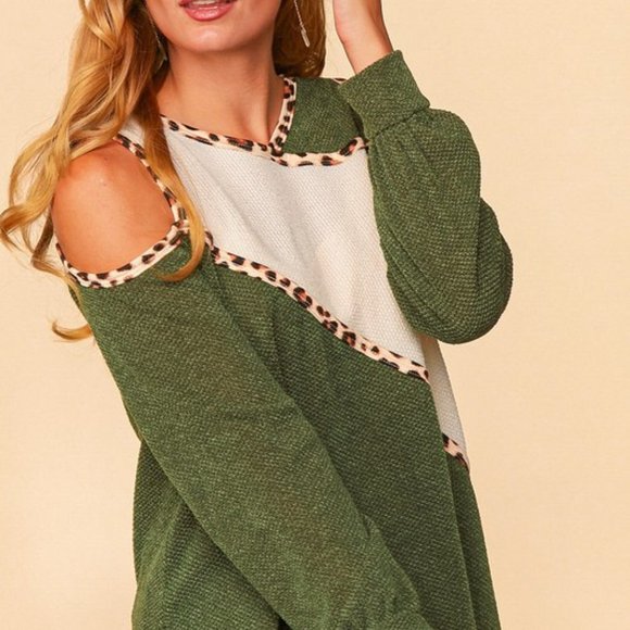Green and Cream Cold Shoulder Sweater - Picture 3 of 4